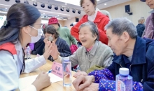 “爱在罗泾 健康同行”2025年红十字日大型医疗咨询活动顺利举办