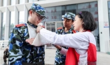 “应急救护”成“必备技能” 北京高校军训科目引入急救培训